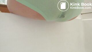 Shitting and pissing in panties - video 2