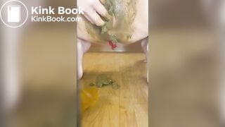 Katja aus Friedrichshain beim rumsauen