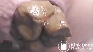 Japanese girl pooping fat log