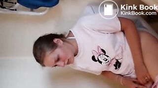 European chick toilet pooping