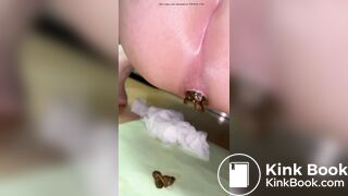 Beautiful Girl pooping - video 2
