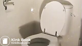 Sexy Anna shitting on toilet