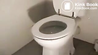 Sexy Anna shitting on toilet