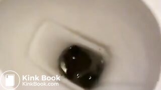 Sexy Anna shitting on toilet