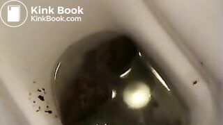 Sexy Anna shitting on toilet