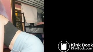 Girl fart and shit in a plate!!!