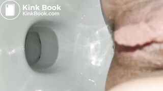 Polish teen pooping on toilet (amateur)