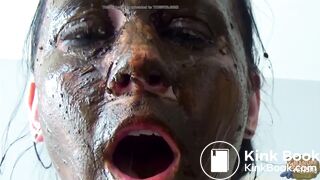 Betty's Chocolate Banana - scat masturbation