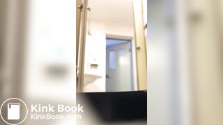 Pretty korean student takes a shit