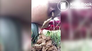 Lady Stops To Poop During Her Jog