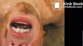 Girl pisses in her mouth
