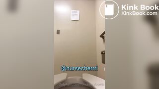 big black girl farts and poop