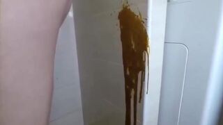 hot pawg has horrible diarrhea