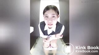 Girl poop - video 46