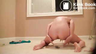 Girl poops - video 20