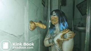 Blue hairs and dirty dildo