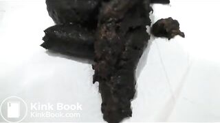 Shit in bathroom - video 2