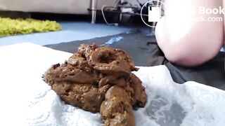 Sexy girl pooping a lot