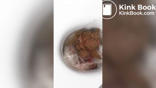YUMMY SHIT ON TOILET