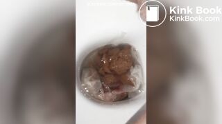 YUMMY SHIT ON TOILET