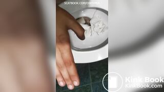 YUMMY SHIT ON TOILET