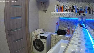 Woman pooping in Toilet 171