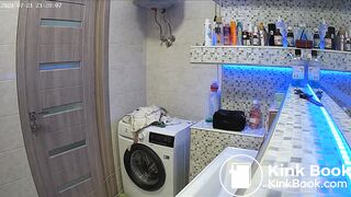 Woman pooping in Toilet 171