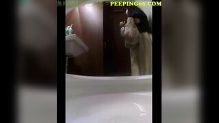 Japanese girl poop on public toilet