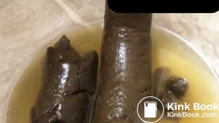 cute girl pooping - video 7