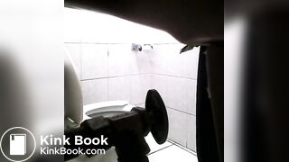 Girl pooping on toilet (voyeur)