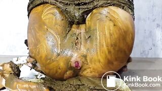 brunette girl shitting camos