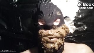 Toilet slave love to eat her mistress wastes