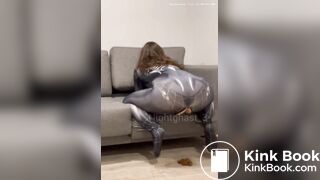 Pawg superheroine shits in floor