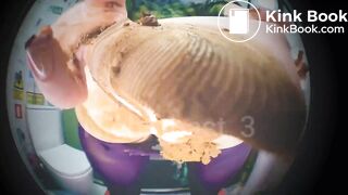 Pawg does some nasty shits