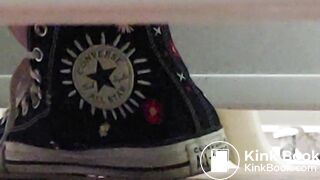 20211031 中囯女大学生大便2