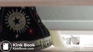 20211031 中囯女大学生大便2