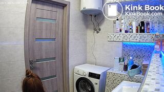 Woman pooping in Toilet 131