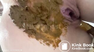 Huge shit in bikini bottom