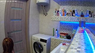 Woman pooping in Toilet 130