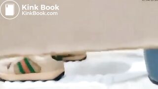 Chinese toilet 手伸到屁股下面偷拍系列
