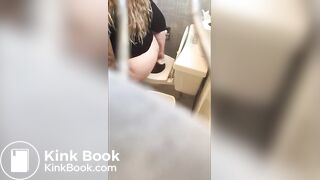 Sexy girl pooping - video 27 - video 2