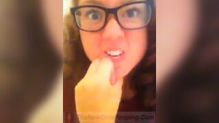Girl pooping - video 34