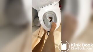 girl filmed pooping