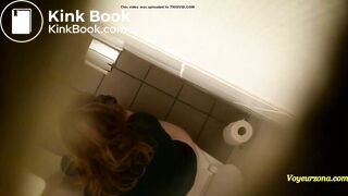 Redhead girl poops