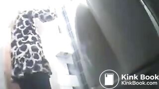 spy cam poop - video 4