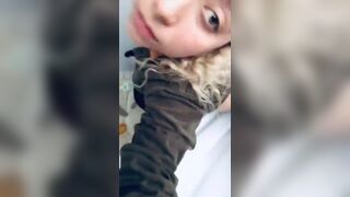 Hot woman Drops nice turds