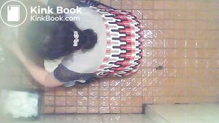 Korean aunty pooping