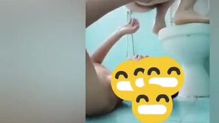 Femdom scat viet nam