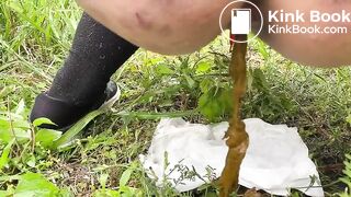 japanese amateur pooping outdoor