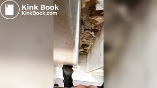 Chinese girl pooping - video 31
